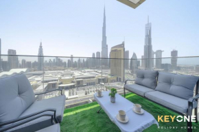 Superior 3 Bedroom Burj Khalifa View with Small Room